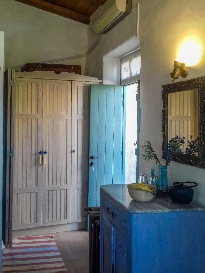 Private Studio In Historic House Lastros Ngoại thất bức ảnh