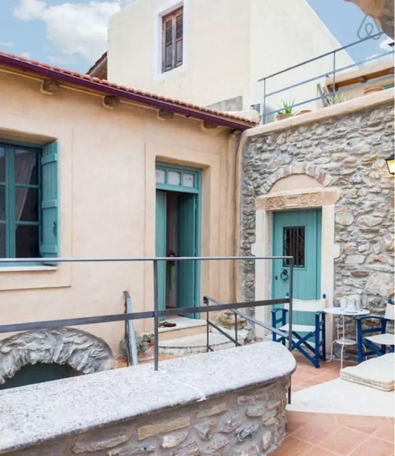 Private Studio In Historic House Lastros Ngoại thất bức ảnh