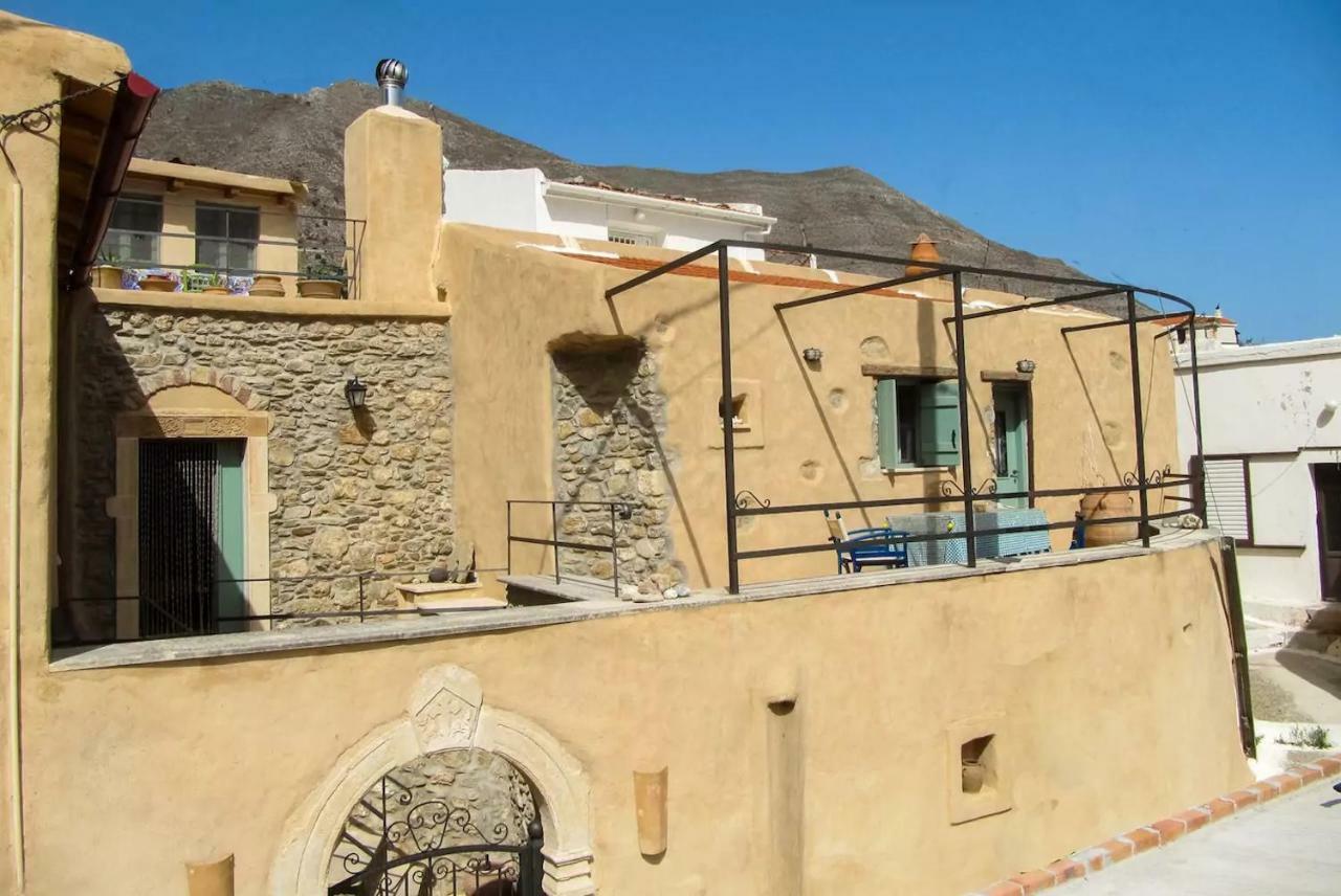 Private Studio In Historic House Lastros Ngoại thất bức ảnh